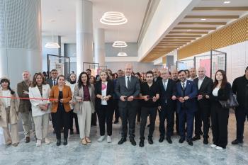 Üniversitemizde “2 Gr Tasarım” Kişisel Sergisinin Açılışı Gerçekleştirildi